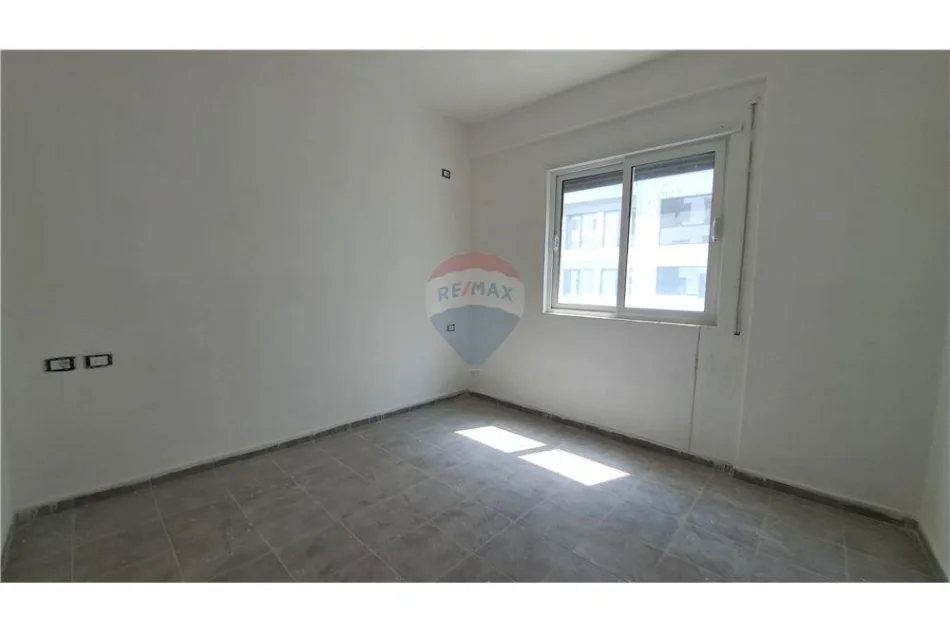 Vlore - Lungomare, shitet apartament 2+1+Ballkon Kati 7, 106 m² 210.000 € (Lungomare, Vlorë)