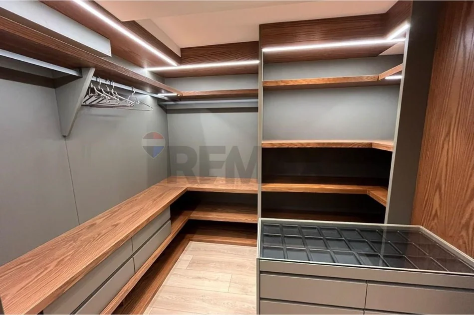 Tirane, jepet me qera apartament , 144 m² 1.500 € 