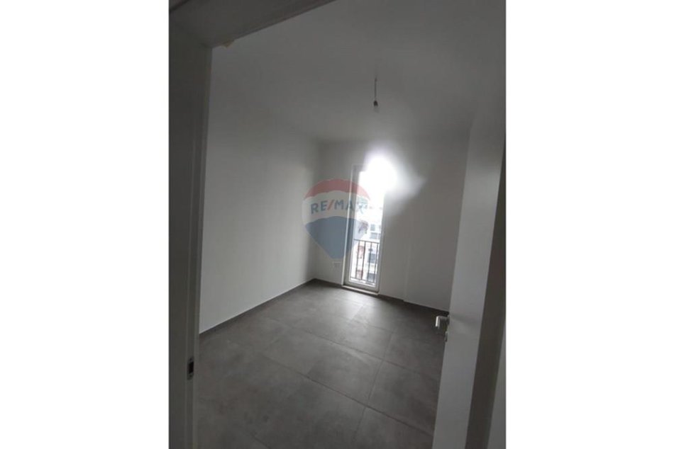 Tirane, jepet me qera apartament 2+1 Kati 5, 90 m² 430 € (5 maji)