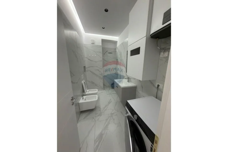 Tirane, jepet me qera apartament 2+1 Kati 7, 1.000 € 