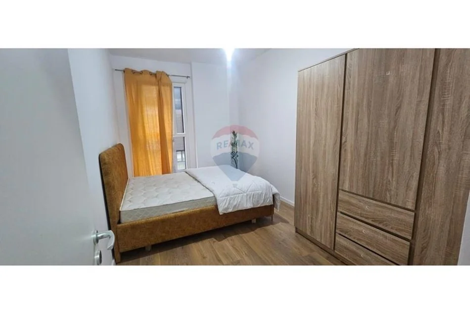 Tirane, jepet me qera apartament 1+1 , 60 m² 550 € (Rruga Don Bosko,)
