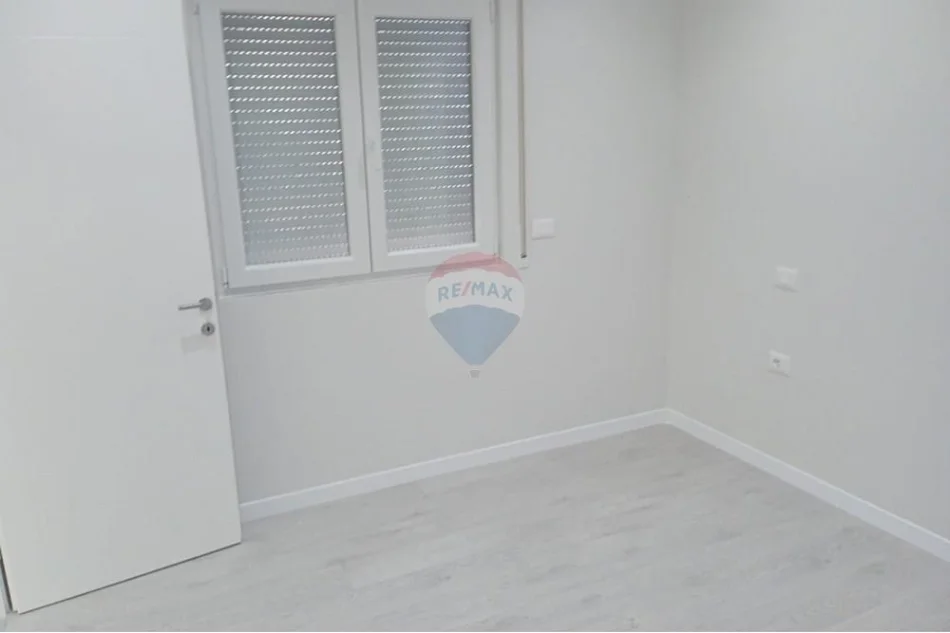 Tirane, jepet me qera apartament 1+1 Kati 3, 80 m² 420 € (Kodra e Priftit)