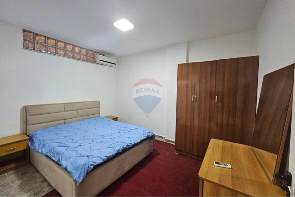 Tirane, jepet me qera apartament 1+1 Kati 8, 60 m² 450 € (530161021-613)