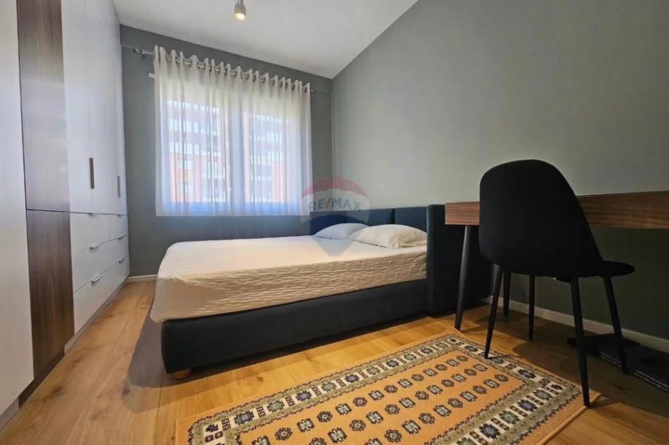 Tirane, jepet me qera apartament 1+1 Kati 2, 647 € (sima com)