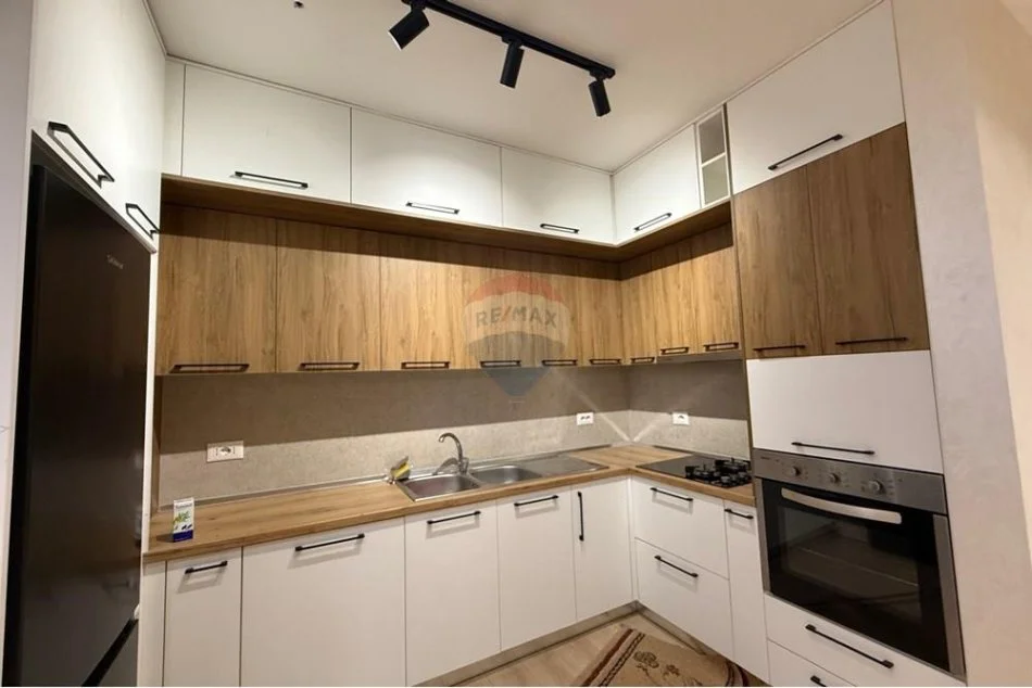 Tirane, jepet me qera 2+1 , 90 m² 600 € (Grand Gallery - Grand Galery Rezidence, Yzberisht, Tiranë)