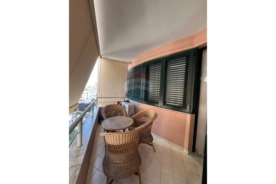 Tirane, jepet me qera apartament , 115 m² 786 € 