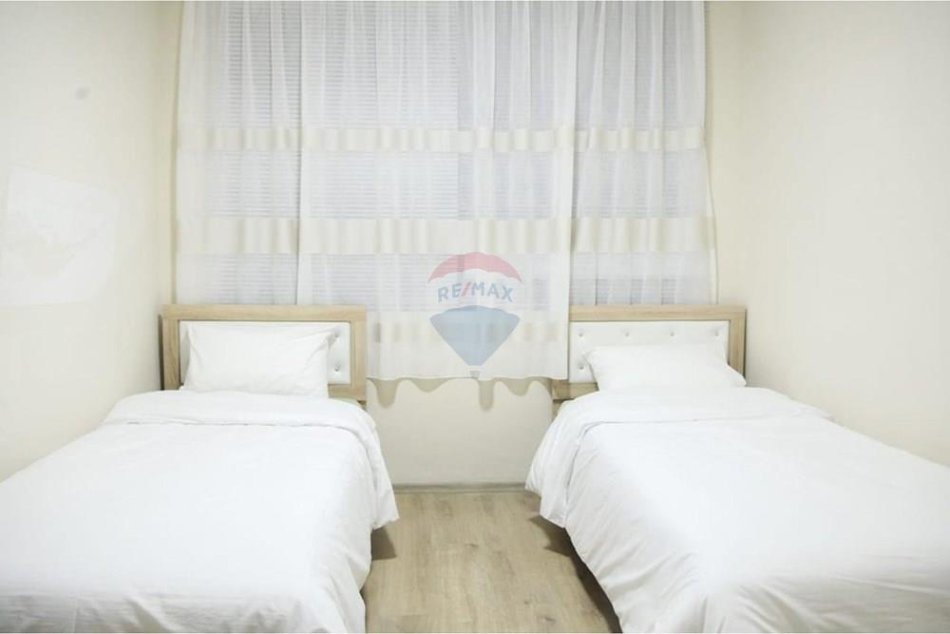 Tirane, jepet me qera apartament 2+1 , 2 m² 600 € 