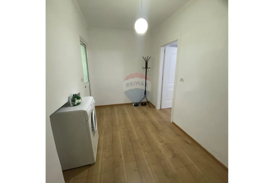 Tirane, jepet me qera apartament , 75 m² 550 € 