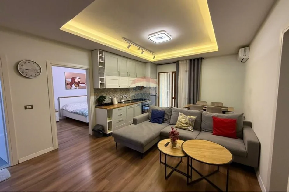 Selvia, Apartament 2 + 1 + Post Parkimi per Qira
