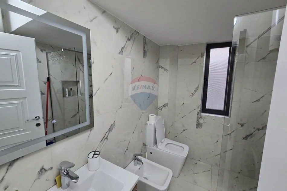 Tirane, jepet me qera apartament , 58 m² 850 € 