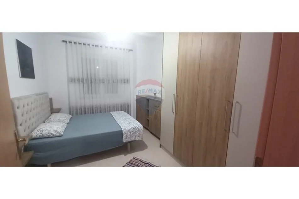 Tirane, jepet me qera apartament 2+1 Kati 2, 110 m² 450 € (linze,Tirane)