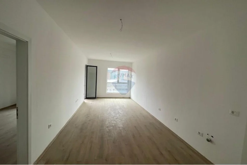 Tirane, shitet apartament 1+1+Ballkon , 76 m² 90.600 € 