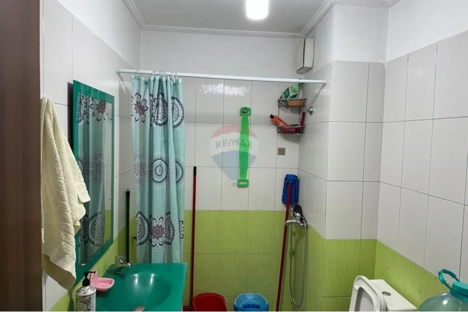 Tirane, jepet me qera apartament 1+1+Ballkon , 77 m² 500 € 