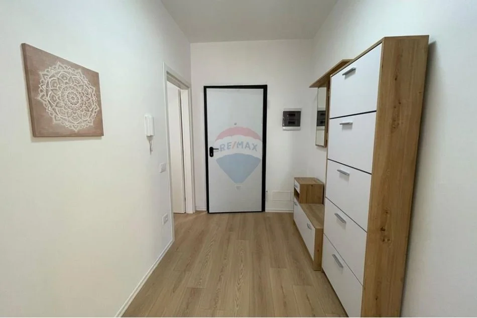 Tirane, jepet me qera apartament 1+1+Aneks+Ballkon Kati 4, 76 m² 500 € (oasis residence)