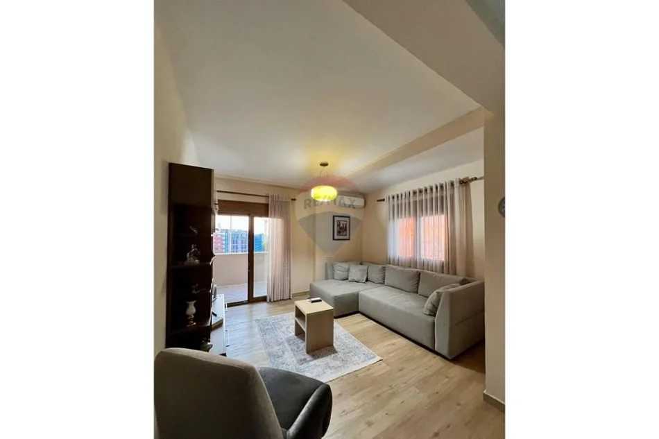Tirane, jepet me qera apartament 1+1+Ballkon , 73 m² 800 € (Myslym Shyri)