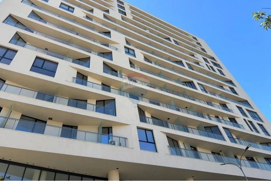 Tirane, jepet me qera apartament 1+1+Ballkon , 830 € 