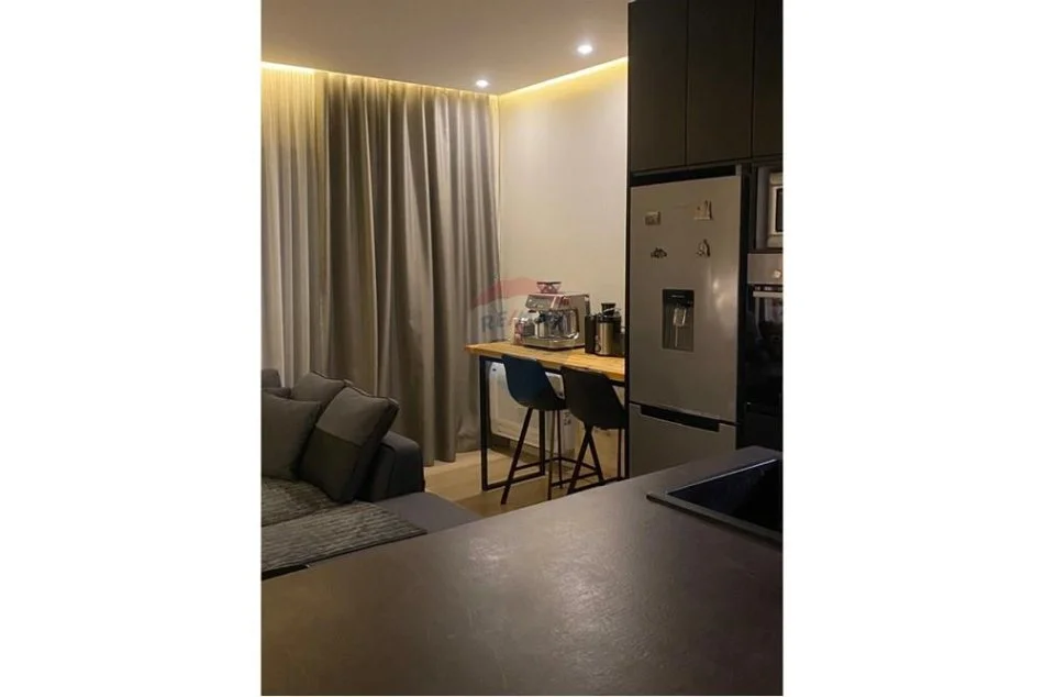 Tirane, jepet me qera apartament 2+1 , 80 m² 700 € (Selite)
