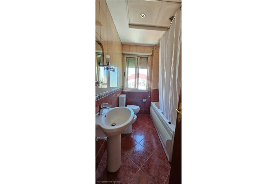 Tirane, jepet me qera apartament , 120 m² 600 €