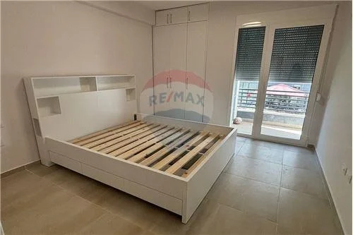 Tirane, jepet me qera apartament 1+1 , 65 m² 450 € (Kompleksi Star - 21 Dhjetori, Shqipëri)