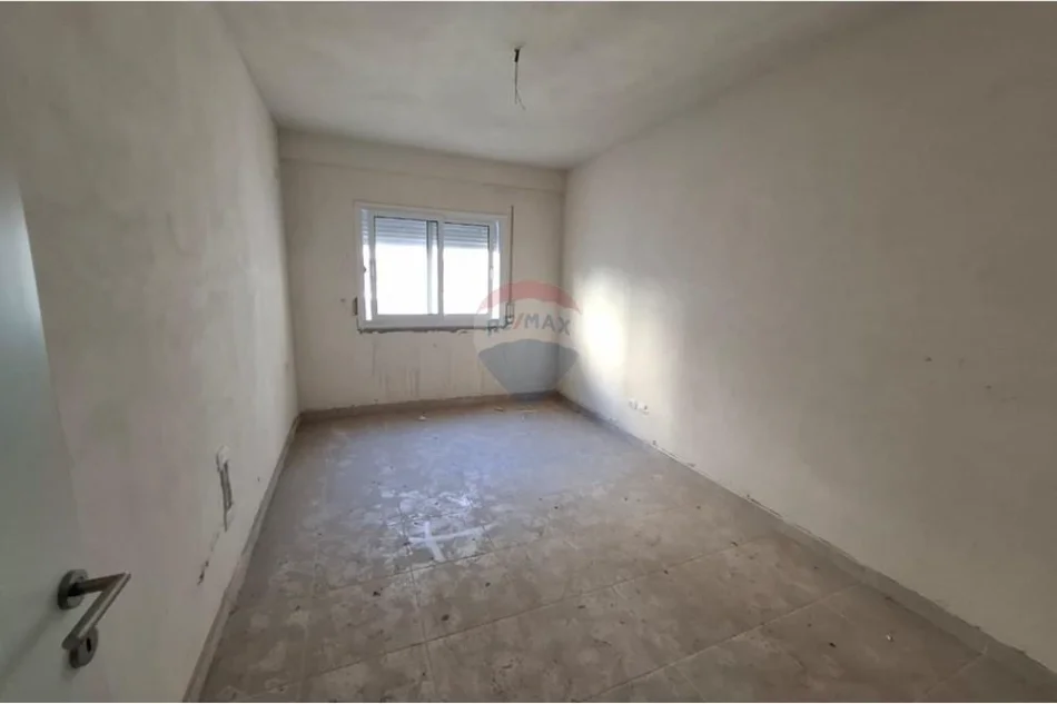 Vlore, shitet apartament 1+1 Kati 6, 69 m² 96.800 € (Rruga Gjergj Araniti, Vlore)