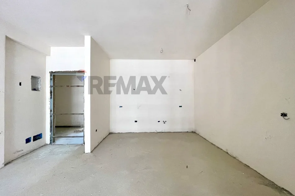Tirane, shes apartament 1+1+Ballkon Kati 3, 89 m² 149.900 € (Globe)