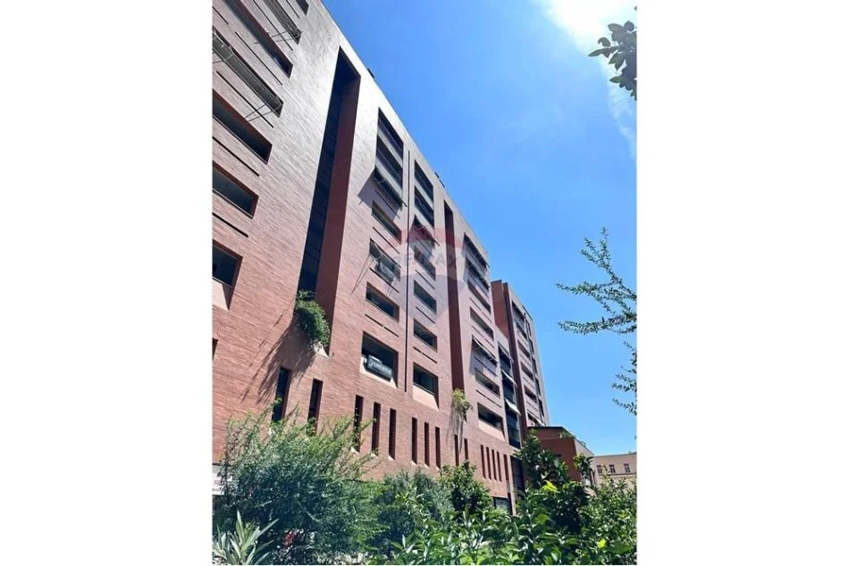 Tirane, shitet apartament 1+1+Ballkon , 67 m² 134.000 € 