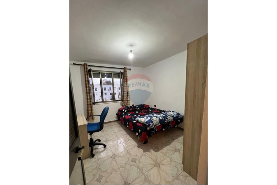 Tirane, jepet me qera apartament 2+1 , 73 m² 650 € (Mine Peza)