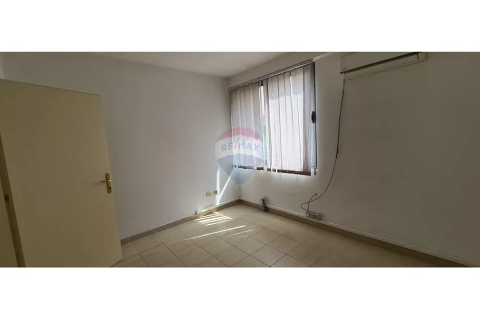 Tirane, jepet me qera , 80 m² 800 € (Rruga Mihal Grameno, Tiranë)