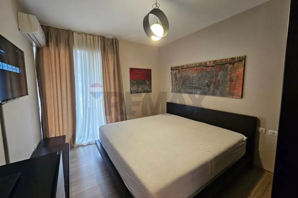 Tirane, jepet me qera apartament 2+1+Aneks+Ballkon Kati 10, 92 m² 1.500 € (Rruga e Kosovareve)