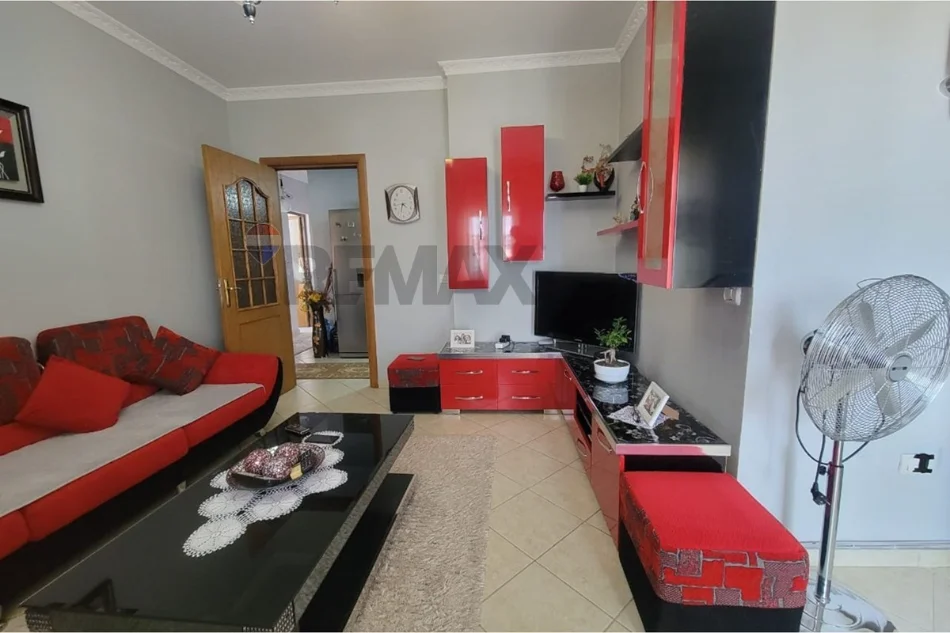 Tirane, jepet me qera apartament 2+1 Kati 8, 90 m² 650 € (Don Bosco)
