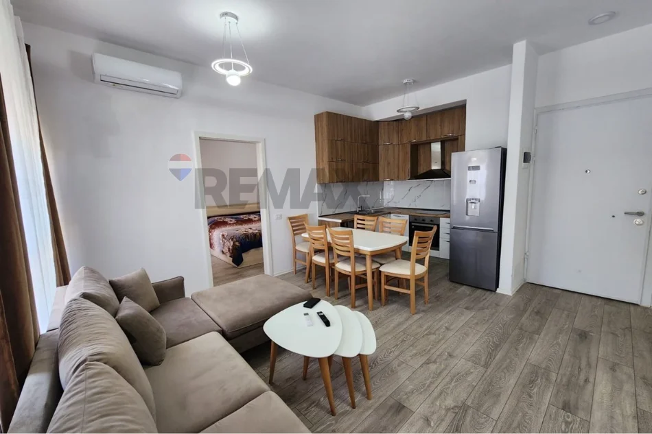 Tirane, jepet me qera apartament , 75 m² 551 € 