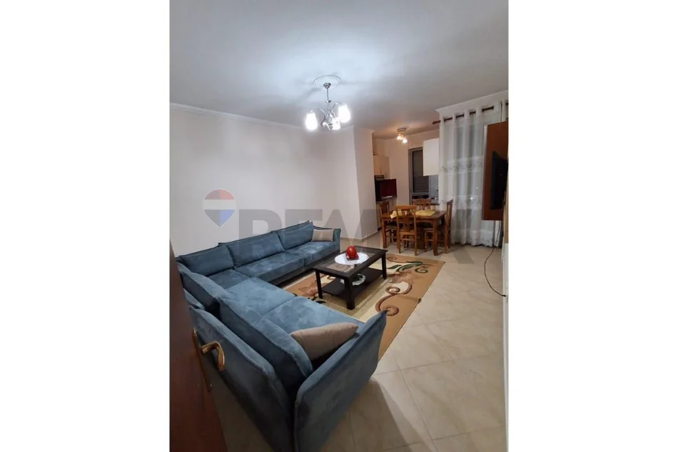 Fresk, Apartament 1+1 per qira - 35000 Lek