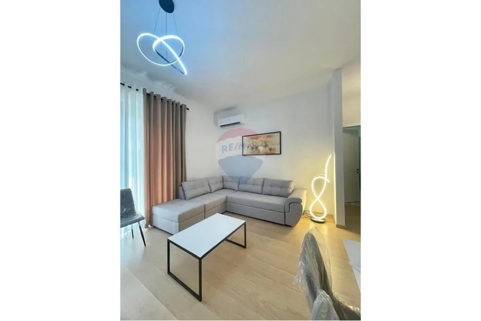 Tirane, jepet me qera apartament 1+1 , 74 m² 800 € (Kompleksi Delijorgji, Rruga e Kavajës, Tiranë)