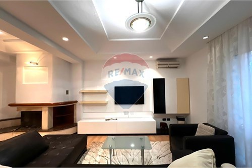 Tirane, jepet me qera apartament 2+1 Kati 1, 120 m² 600 € 