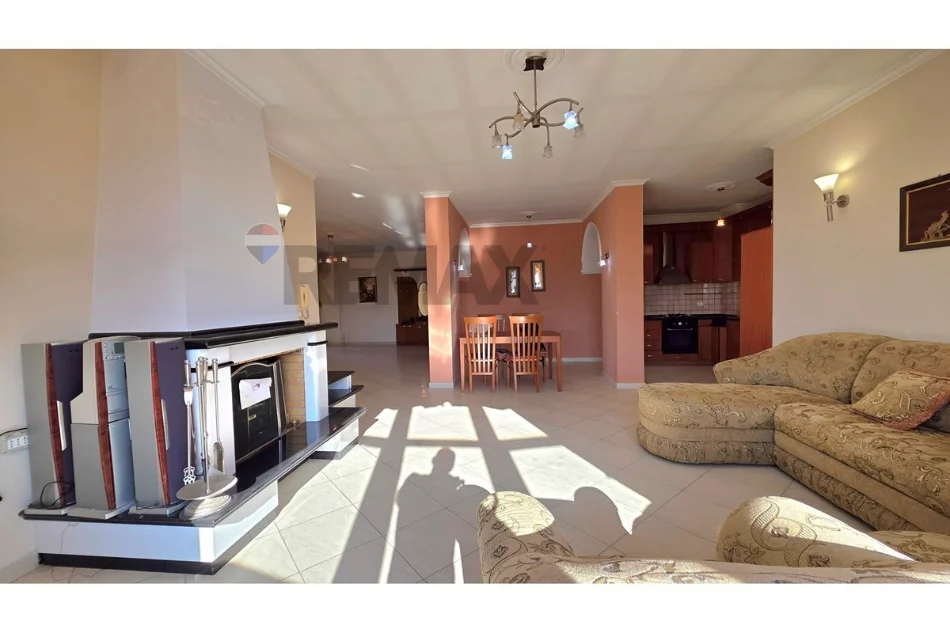 Vlore, shitet apartament+verande | Penthouse 3+1+Ballkon , 339 m² 260.000 € (Blv.Ismail Qmali, Vlore)