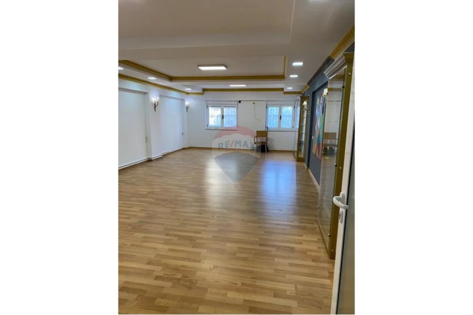 Tirane, jepet me qera , 110 m² 121 € 