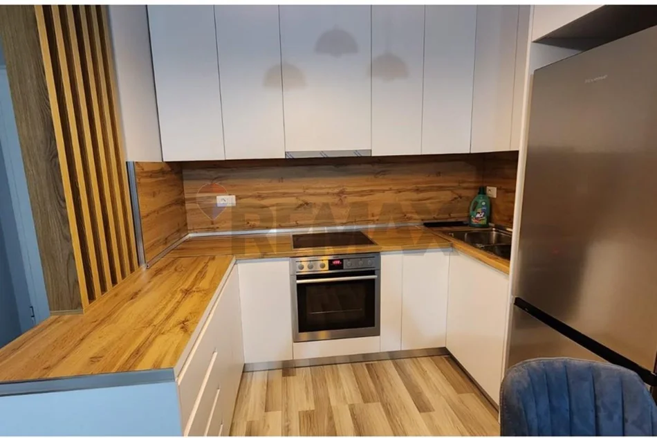 Tirane, jepet me qera apartament 1+1 Kati 6, 56 m² 49.998 € (Rruga e Dibres)