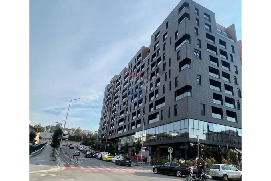 Tirane, jepet me qera apartament 1+1 Kati 3, 75 m² 750 € (rruga e kosovarve)