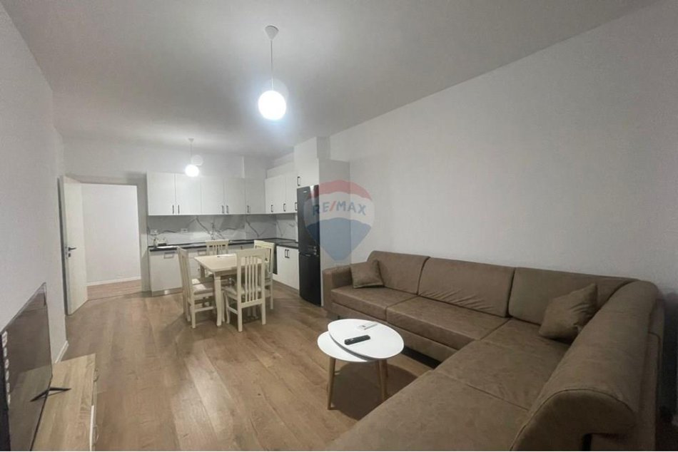 Tirane, jepet me qera apartament 2+1 Kati 3, 100 m² 500 € (Bulevardi Blue)