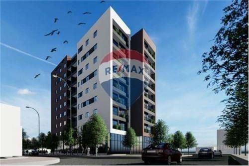 Tirane, shes apartament 1+1+BLK Kati 5, 73 m² 75.000 Euro (fusha e aviacionit)