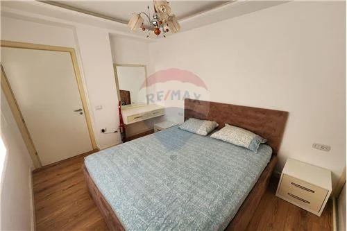 Tirane, jepet me qera apartament 1+1 Kati 8, 56 m² 550 € (Rruga e Kavajës, Shqipëri)