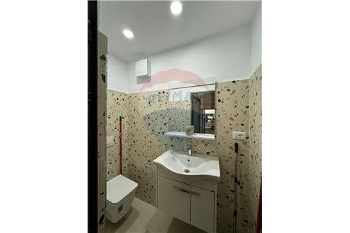 Tirane, jepet me qera apartament 2+1 , 105 m² 600 € (Don Bosko, Shqipëri)