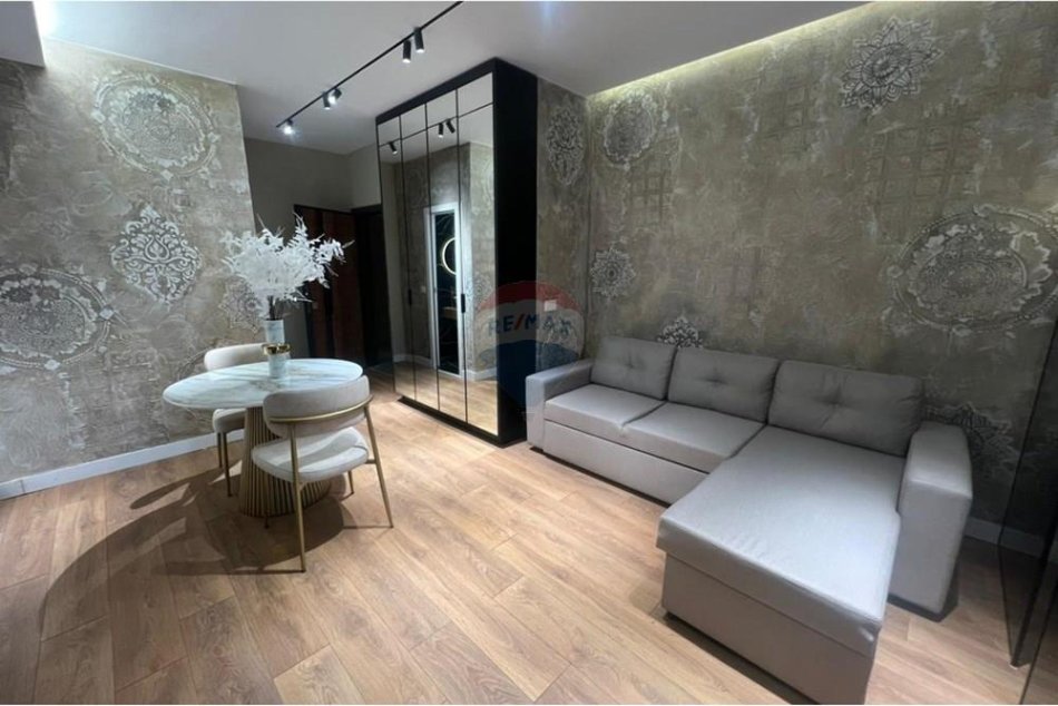 Tirane, shitet apartament 1+1 , 48 m² 199.000 € (Sheshi Skënderbej, Tiranë)