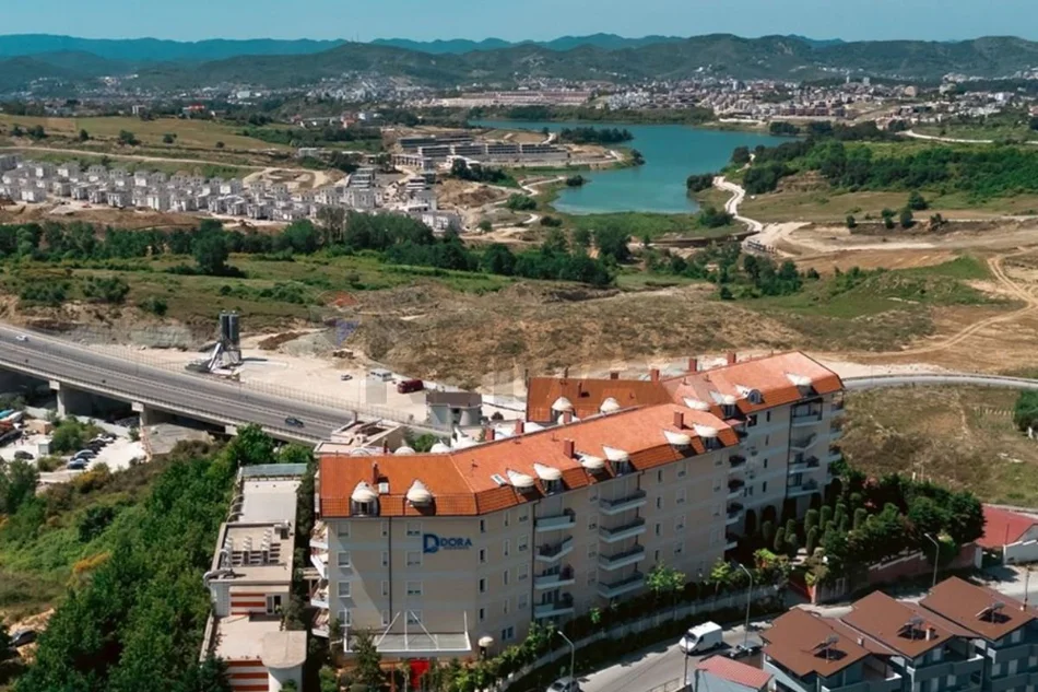 Tirane, shitet apartament , 84 m² 121.379 € 