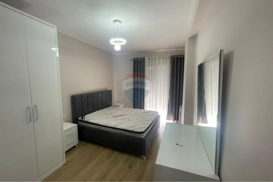 Tirane, shitet apartament , 85 m² 130.000 € (Univers City)