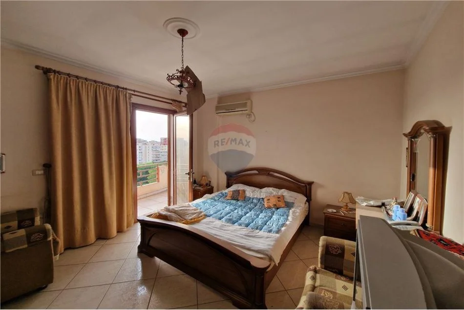 Vlore, shitet apartament+verande | Penthouse 3+1+Ballkon , 328 m² 245.000 € (PRANË PARKUT AULONA, VLORË)