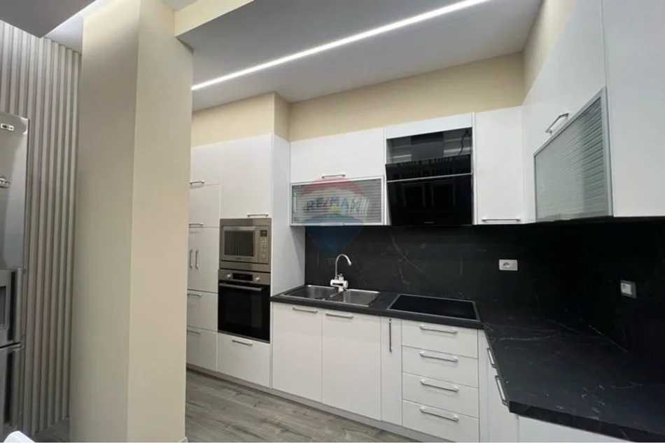 Tirane, jepet me qera apartament 3+1 Kati 1, 134 m² 900 € (Fiori Di Bosco, Tiranë(ID: 530411012-198))