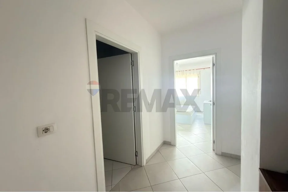 Tirane, jepet me qera apartament , 65 m² 500 € 