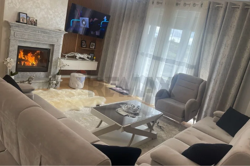 Tirane, jepet me qera apartament , 120 m² 800 € 