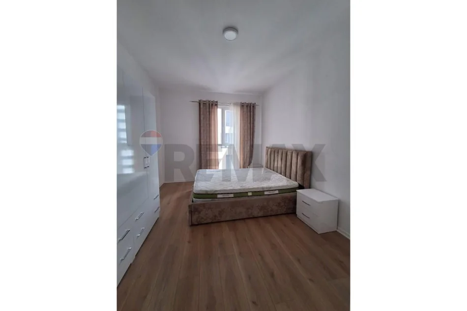 Tirane, jepet me qera apartament 1+1 Kati 5, 65 m² 500 € (Rruga don bosko)